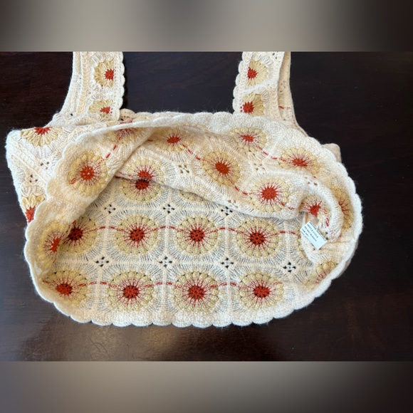 Rebellion Again Sunflower Crochet Top Cream Cropped Floral Womens Size L - Picture 7 of 16